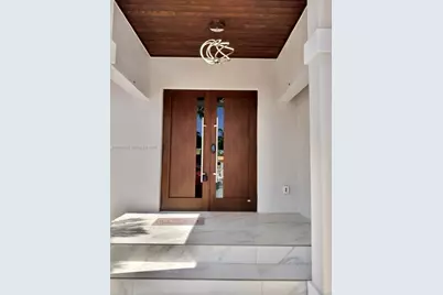 13240 Ortega Ln, North Miami, FL 33181 - Photo 2