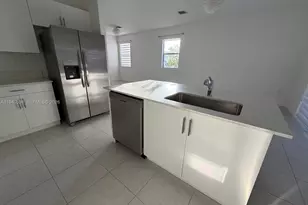 2631 SE 11th St, Homestead, FL 33035 - Photo 6