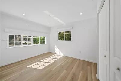3681 SW 21st St, Miami, FL 33145 - Photo 20