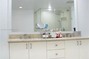 50 Biscayne Blvd, Miami, FL 33132 - Photo 16
