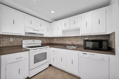 600 Three Islands Blvd #519, Hallandale Beach, FL 33009 - Photo 6