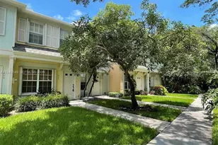 207 Mallory Ct, Weston, FL 33326 - Photo 2