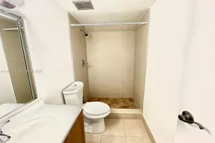 17911 NW 68th Ave, Hialeah, FL 33015 - Photo 8