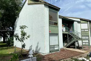 4318 Lakeway Dr, Orlando, FL 32839 - Photo 2