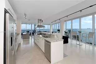 601 NE 36th St, Miami, FL 33137 - Photo 12