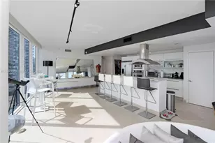 601 NE 36th St, Miami, FL 33137 - Photo 14