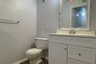 2607 NW 33rd St, Oakland Park, FL 33309 - Photo 16