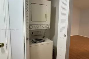 2607 NW 33rd St, Oakland Park, FL 33309 - Photo 10