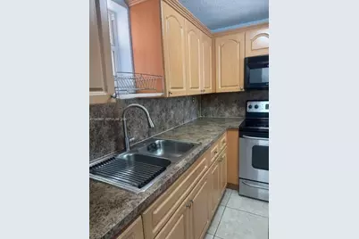 1810 W 56th St #3316, Hialeah, FL 33012 - Photo 2