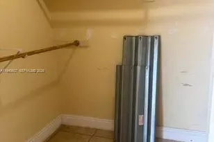 1810 W 56th St, Hialeah, FL 33012 - Photo 14