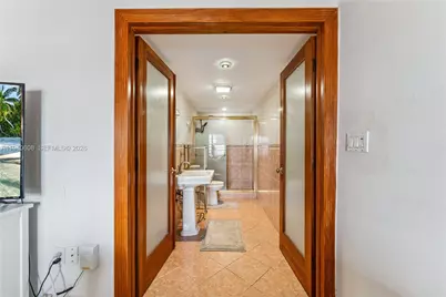 11111 Biscayne Blvd #4H, Miami, FL 33181 - Photo 12