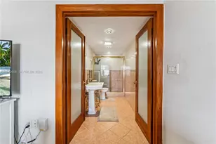 11111 Biscayne Blvd, Miami, FL 33181 - Photo 12