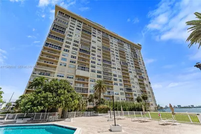 11111 Biscayne Blvd #4H, Miami, FL 33181 - Photo 24
