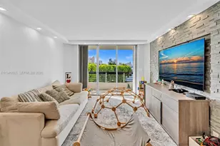 3530 Mystic Pointe Dr, Aventura, FL 33180 - Photo 38