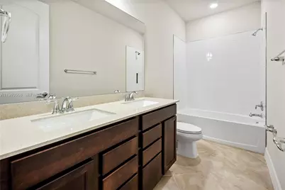 4488 E Appleton Cir E, Oakland Park, FL 33309 - Photo 18