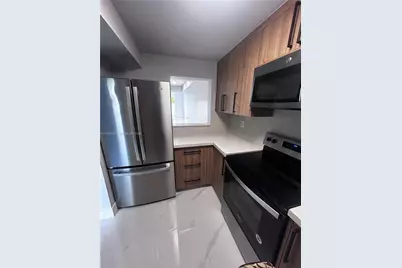 3820 W 9th Way #5, Hialeah, FL 33012 - Photo 12