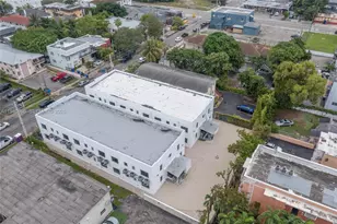 858 NW 3rd St, Miami, FL 33128 - Photo 10