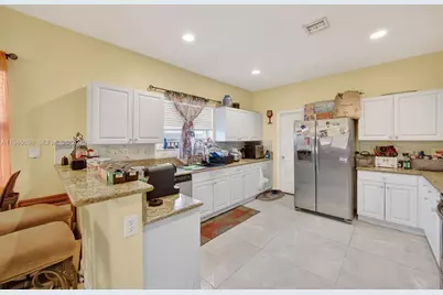 367 NE 36th Ave Rd, Homestead, FL 33033 - Photo 10