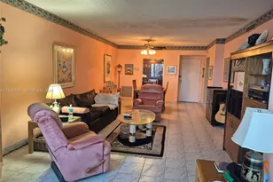 4001 Hillcrest Dr, Hollywood, FL 33021 - Photo 2