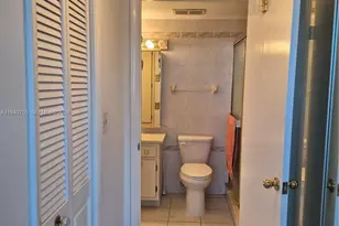 4001 Hillcrest Dr, Hollywood, FL 33021 - Photo 14