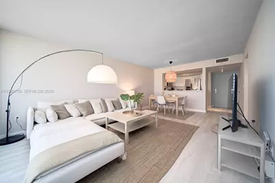 1900 Sunset Harbour Dr #1005, Miami Beach, FL 33139 - Photo 4