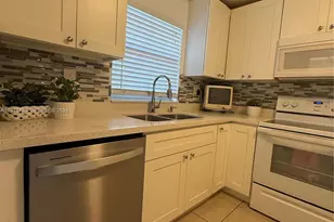 9540 Sunrise Lakes Blvd, Sunrise, FL 33322 - Photo 8