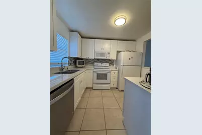 9540 Sunrise Lakes Blvd #208, Sunrise, FL 33322 - Photo 1