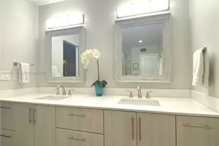 6417 Windmill Gate Rd, Miami Lakes, FL 33014 - Photo 12