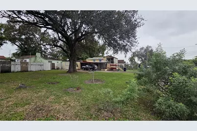 3108 NW 29th St, Miami, FL 33142 - Photo 18