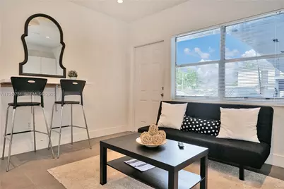 60 NW 76th St #16, Miami, FL 33150 - Photo 20