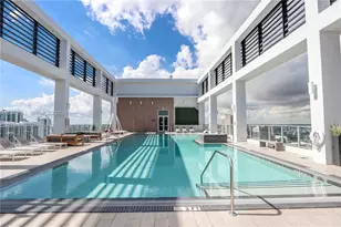 151 SE 1st St, Miami, FL 33131 - Photo 1