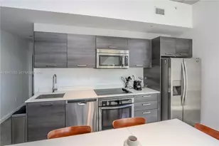 151 SE 1st St, Miami, FL 33131 - Photo 32