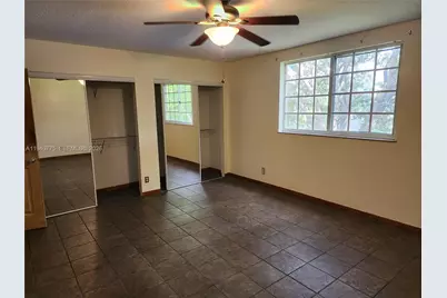 9537 NW 42nd St, Sunrise, FL 33351 - Photo 12