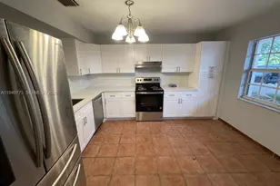 9537 NW 42nd St, Sunrise, FL 33351 - Photo 4