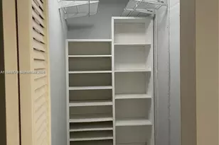 4805 NW 7th St, Miami, FL 33126 - Photo 10