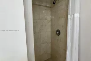 4805 NW 7th St, Miami, FL 33126 - Photo 8