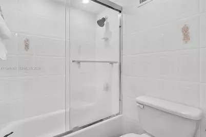 5005 Collins Ave #824, Miami Beach, FL 33140 - Photo 8