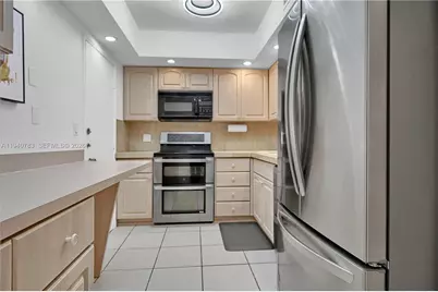 5005 Collins Ave #824, Miami Beach, FL 33140 - Photo 24