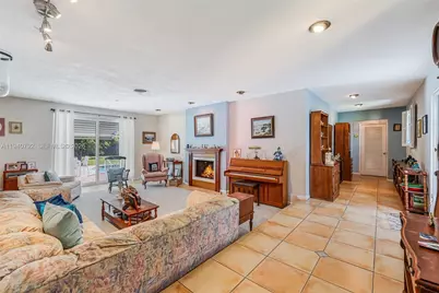 11339 NE 8th Ct, Biscayne Park, FL 33161 - Photo 6