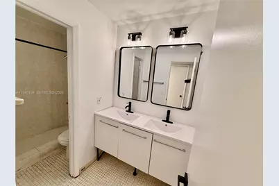 617 NW 10th St, Miami, FL 33136 - Photo 22