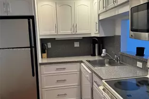 345 Ocean Dr, Miami Beach, FL 33139 - Photo 4