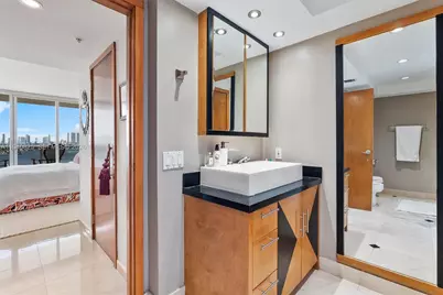 1800 Sunset Harbour Dr #1710, Miami Beach, FL 33139 - Photo 28