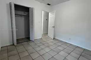 212 NE 41st St, Oakland Park, FL 33334 - Photo 14