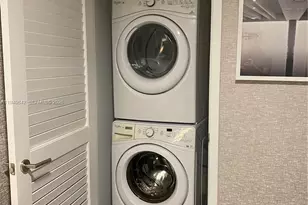 88 SW 7th St, Miami, FL 33130 - Photo 20