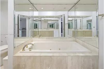 1000 W Island Blvd #2806, Aventura, FL 33160 - Photo 16