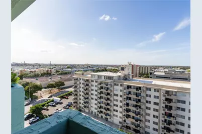 1825 W 44th Pl #1205, Hialeah, FL 33012 - Photo 14