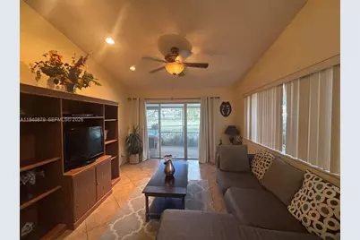 7390 S Pinewalk Dr S, Margate, FL 33063 - Photo 32