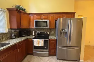 7390 S Pinewalk Dr S, Margate, FL 33063 - Photo 2