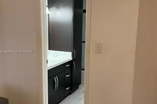 9403 Fontainebleau Blvd, Miami, FL 33172 - Photo 14