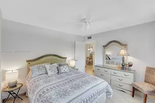 415 NE 2nd St, Hallandale Beach, FL 33009 - Photo 28